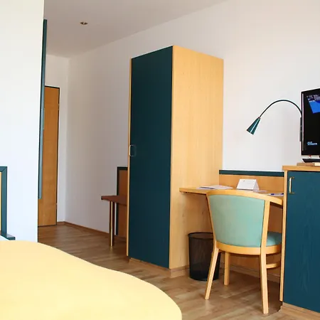 Am Quellberg 3*