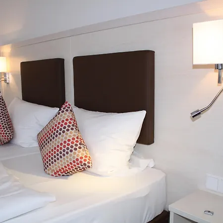 Hotel Am Quellberg 3*