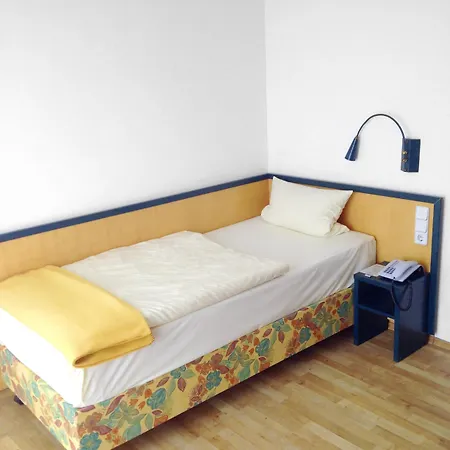 Am Quellberg 3* Ρεκλινγκχάουζεν